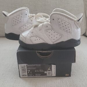 Jordan Kids Sneakers - White and Black